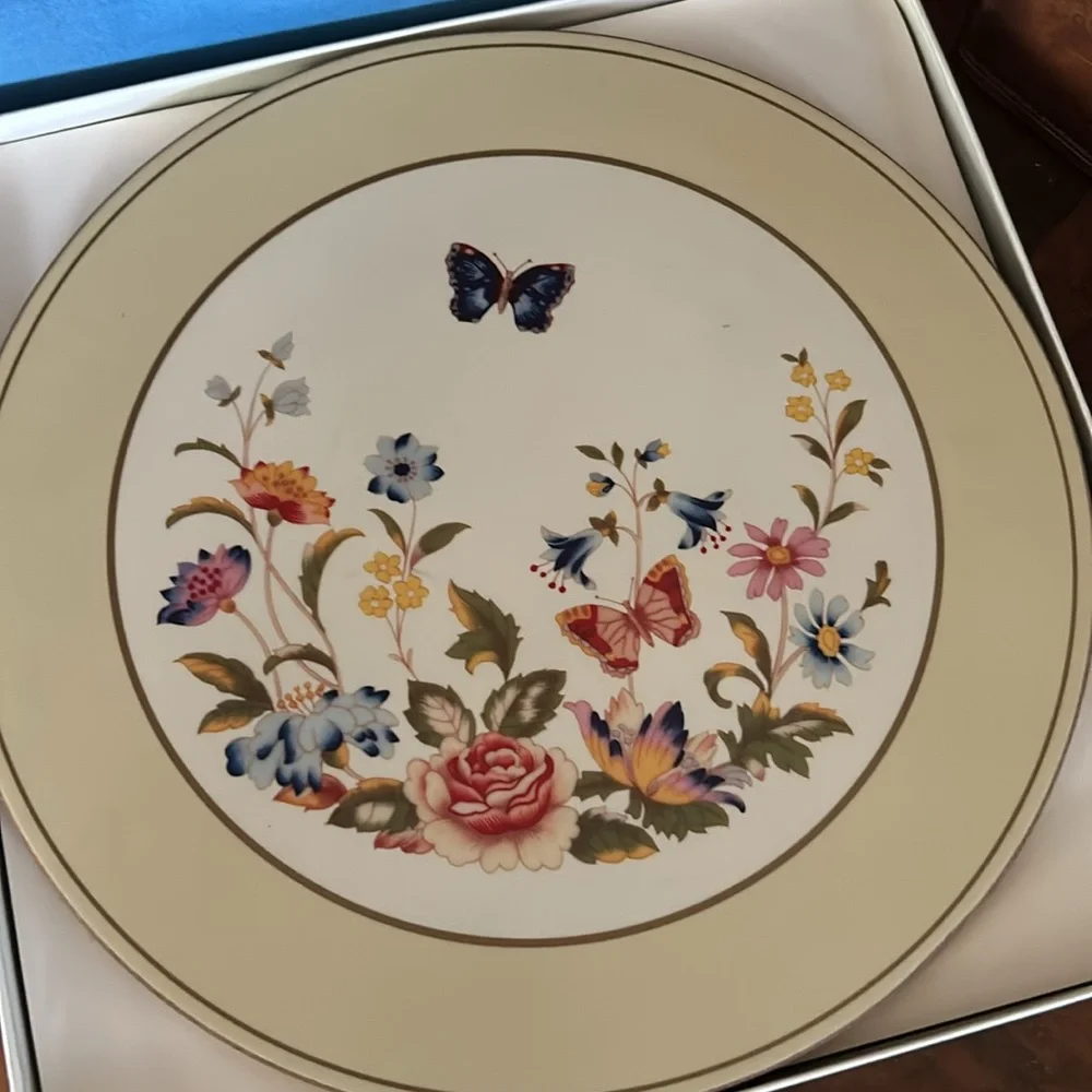 Vintage 80’s Aynsley Cottage Garden Round Placemats